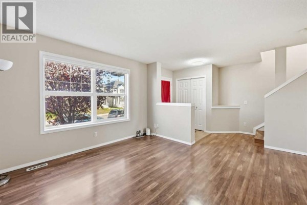 2pc Bathroom - 33 Saddlebrook Common Ne, Calgary, AB T3J0K1 Photo 4