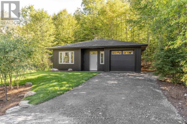 33 Shaw Crescent, Huntsville