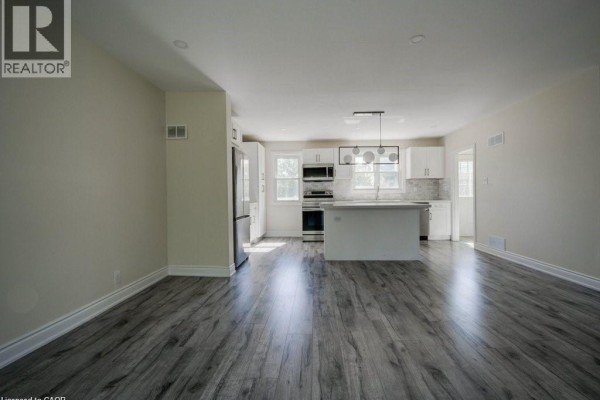3pc Bathroom - 33 Sixth Avenue Unit# Upper, Kitchener, ON N2C1P9 Photo 4