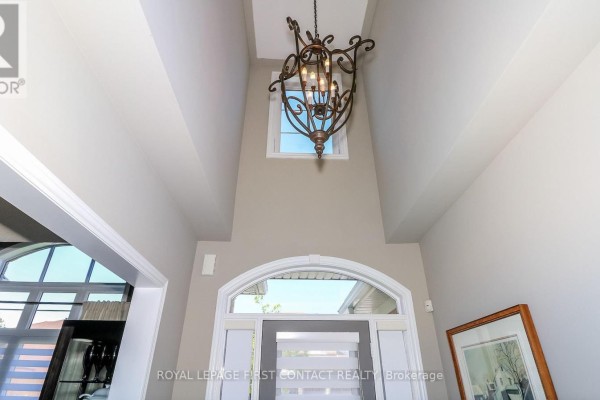 Family room - 33 Tamarack Trail, Barrie, ON L4N6M7 Photo 5