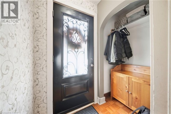 Laundry room - 33 The Strand Avenue, Brantford, ON N3R1Z2 Photo 5