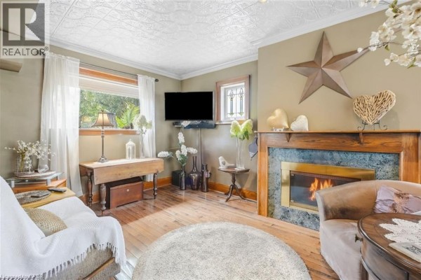 Primary Bedroom - 33 Tuxedo Avenue S, Hamilton, ON L8K2R7 Photo 4