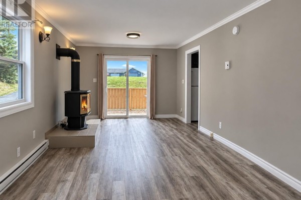 Kitchen - 33 Vokeys Road, Whitbourne, NL A0B3K0 Photo 5
