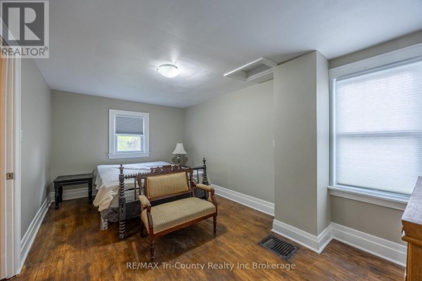 Living room - 33 Wellington Street, Bayham, ON N0J1T0 Photo 4