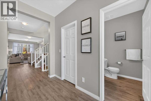 Pantry - 33 Yorkville Green Sw, Calgary, AB T2X4J8 Photo 4