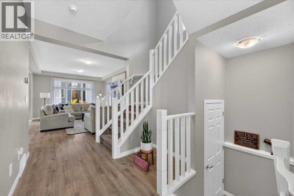 Foyer - 33 Yorkville Green Sw, Calgary, AB T2X4J8 Photo 5
