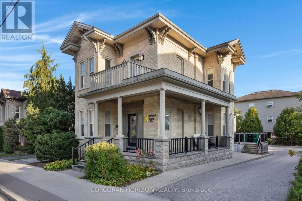 33 Young Street, Waterloo