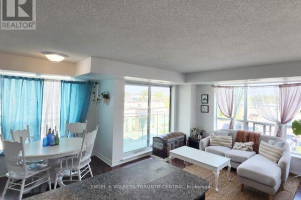 330 - 60 Fairfax Crescent, Toronto, ON, photo 3