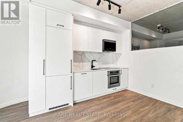 330 - 689 The Queensway, Toronto, ON, photo 3