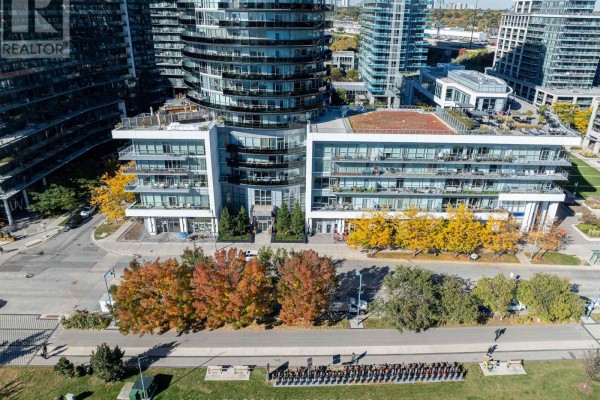 Dining room - 330 - 80 Marine Parade Drive, Toronto, ON M8V0A3 Photo 2