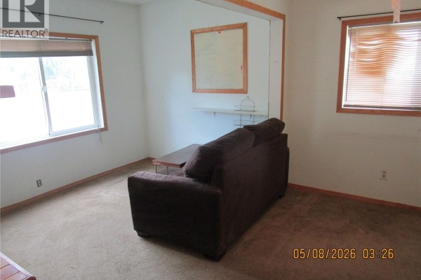 330 2nd Avenue E, Assiniboia, SK, photo 3