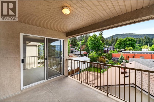 3pc Bathroom - 330 7 Street Se Unit# 301, Salmon Arm, BC V1E1S7 Photo 5