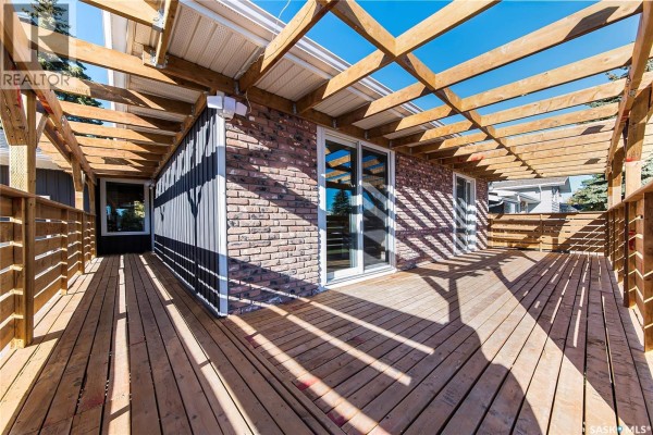 Primary Bedroom - 330 Acadia Drive, Saskatoon, SK S7H3V6 Photo 4