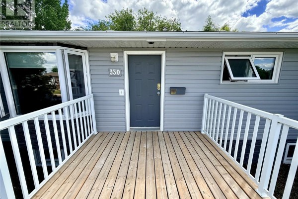 330 Aspen Drive, Swift Current, SK, photo 2