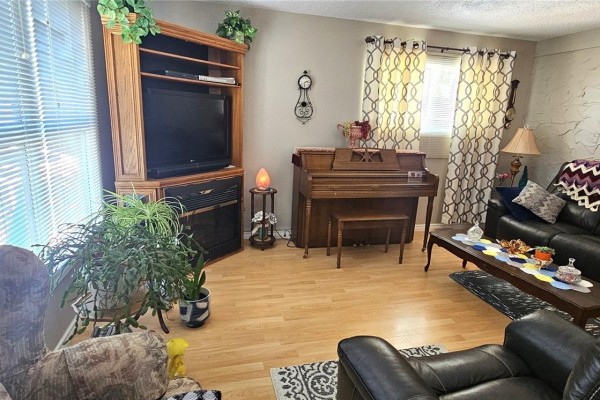 Dining room - 330 Coteau Street, Milestone, SK S0G3L0 Photo 2