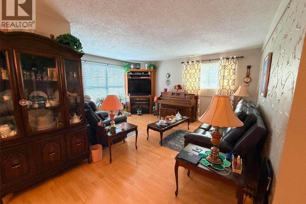 Kitchen - 330 Coteau Street, Milestone, SK S0G3L0 Photo 3