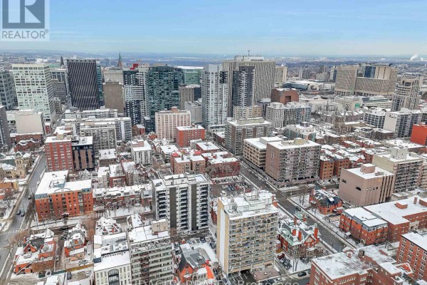 330 Gilmour Street, Ottawa, ON K2P2P6 Photo 3