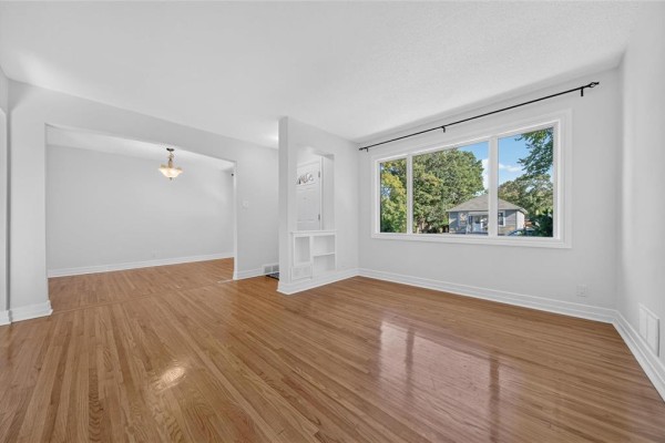Primary Bedroom - 330 Greene Avenue, Winnipeg, MB R2K0L8 Photo 4