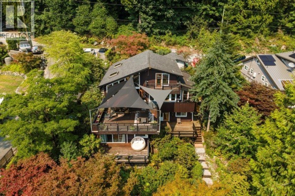 330 Sasamat Lane, North Vancouver, BC V7G2S4 Photo 4