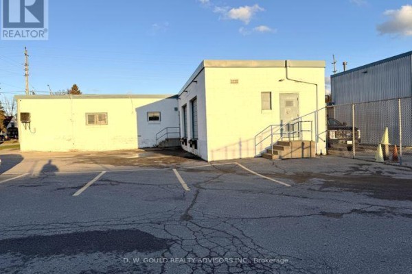 330 Sidney Street, Belleville, ON K8P1P5 Photo 5