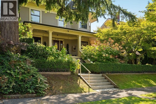 330 W 14th Avenue, Vancouver, BC V5Y1X4 Photo 2