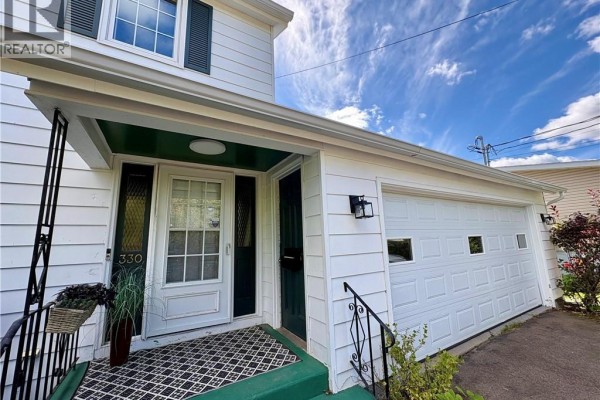5pc Bathroom - 330 Westmount Boulevard, Moncton, NB E1E1V6 Photo 4