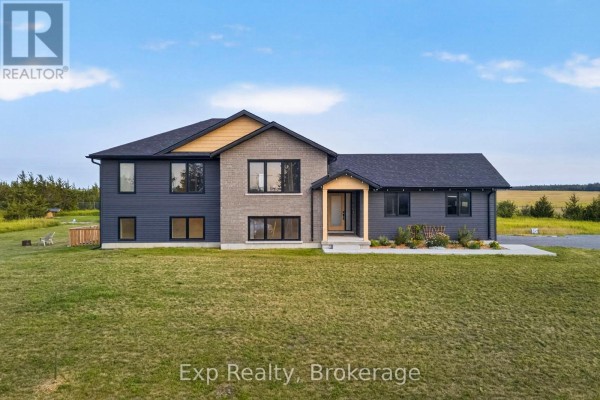 3300 County Road 2 Road, Prince Edward County