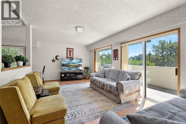Living room - 3301 Argyle Pl, Saanich, BC V8P5R8 Photo 5