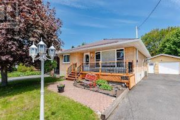 3301 Ross Avenue, Cornwall, ON K6K1G3 Photo 2