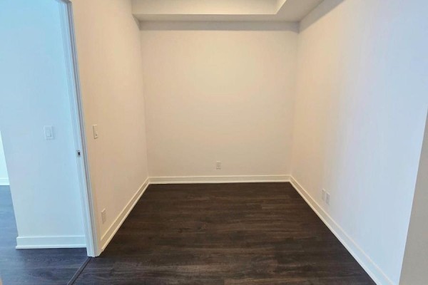 3301a - 30 Upper Mall Way, Vaughan, ON L4J0L7 Photo 4