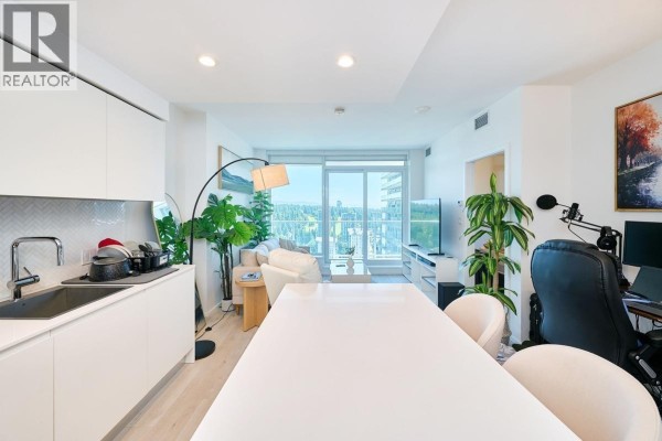 3302 3833 Evergreen Place, Burnaby, BC V3J0M2 Photo 5