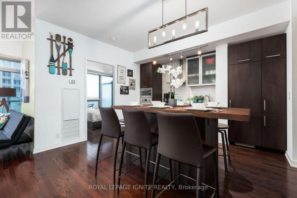 3303 - 14 York Street, Toronto, ON M5J0B1 Photo 2