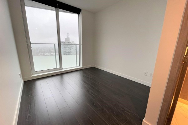 3303 9887 Whalley Boulevard, Surrey, BC V3T0P4 Photo 5