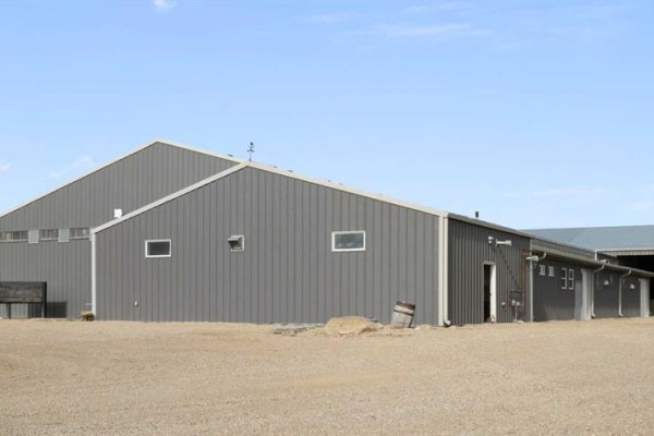 33038 Township Road 272, Rural Rocky View County, AB, photo 2