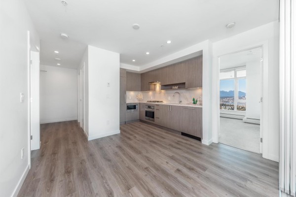 3305 13350 Central Avenue, Surrey, BC, photo 2