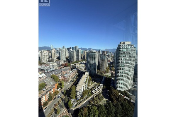 3305 193 Aquarius Mews, Vancouver
