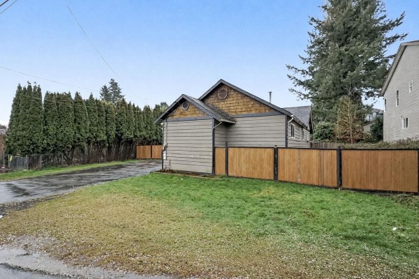 33056 Cherry Avenue, Mission, BC, photo 3