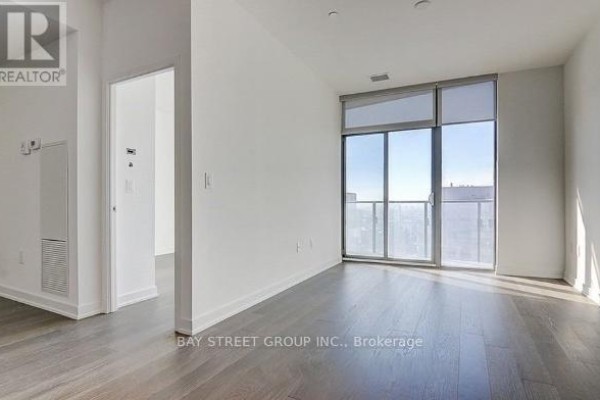 Den - 3306 - 11 Wellesley Street W, Toronto, ON M4Y0G4 Photo 5