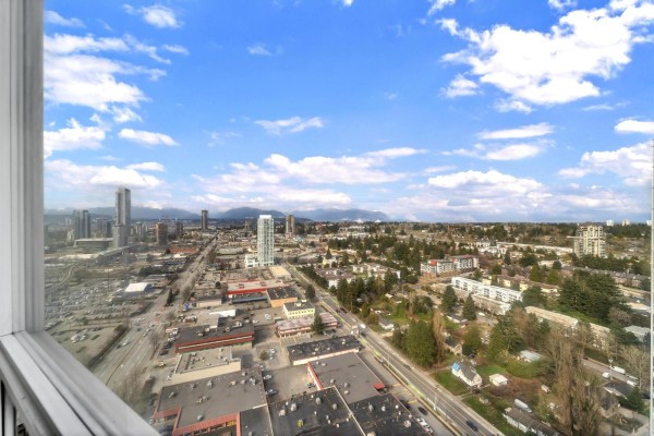 3306 13618 100 Avenue, Surrey, BC, photo 2