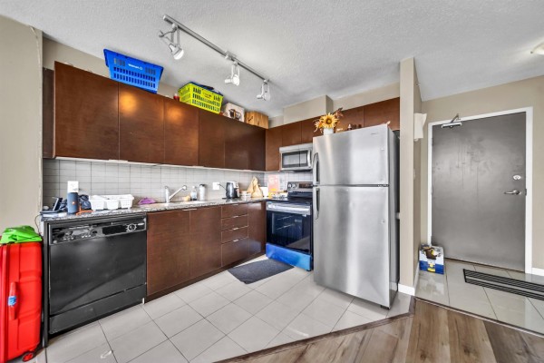 3306 13618 100 Avenue, Surrey, BC V3T0A8 Photo 5