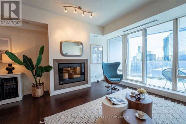 Primary Bedroom - 3307 - 180 University Avenue, Toronto, ON M5H0A2 Photo 4