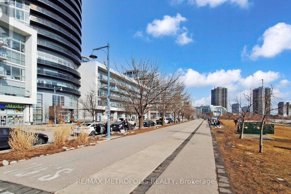 3307 - 56 Annie Craig Drive, Toronto, ON M8V0C8 Photo 3