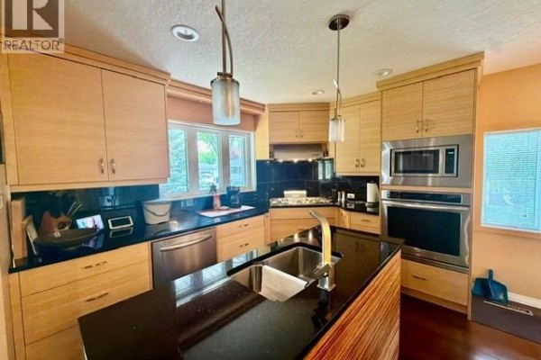 Dining room - 3307/3309 Dawson Crescent, Regina, SK S4R3V6 Photo 2