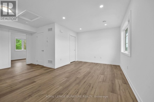 331 - 4263 Fourth Avenue, Niagara Falls, ON L2E0C2 Photo 3