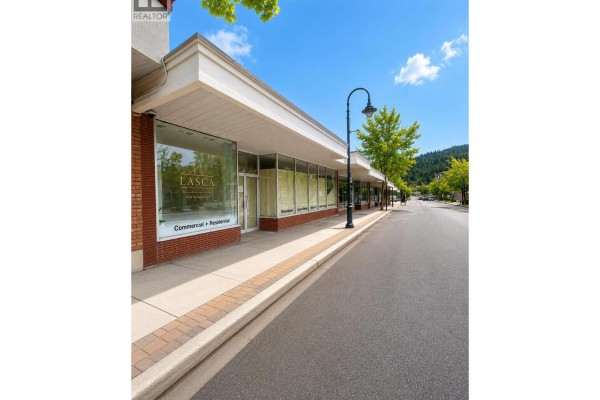 331 Columbia Avenue, Castlegar, BC V1N1G6 Photo 2