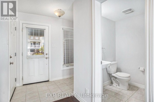 331 Willow Aster Circle, Ottawa, ON, photo 2
