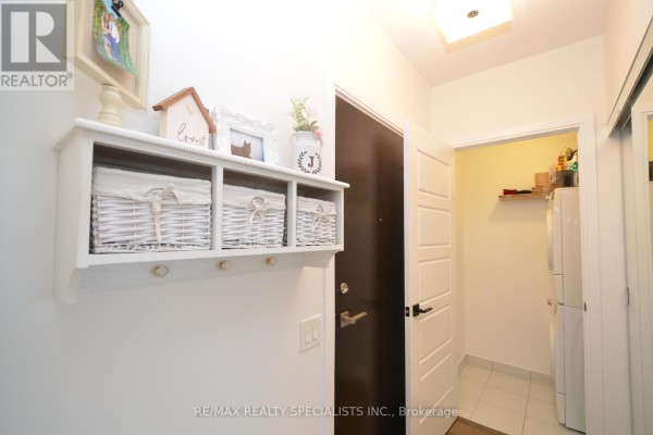 3310 - 15 Viking Lane, Toronto, ON, photo 3
