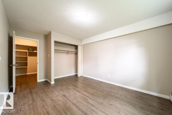 3312 105 Av Nw, Edmonton, AB, photo 2