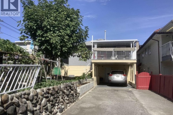 3312 Queens Avenue, Vancouver, BC, photo 2