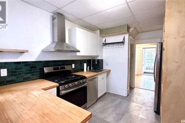 Dining room - 3312 Victoria Avenue, Regina, SK S4T1L6 Photo 2
